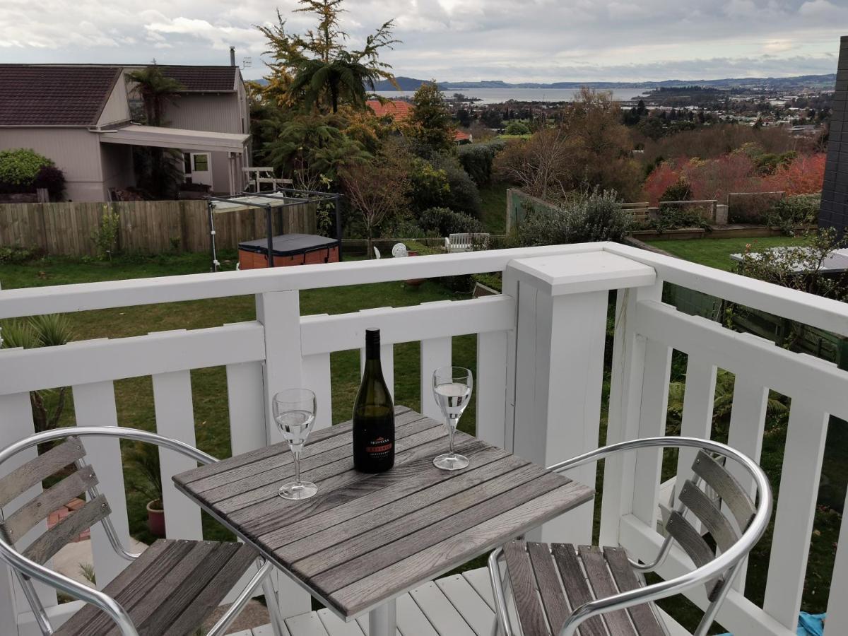 Geyser Lookout Bnb Rotorua Exterior foto